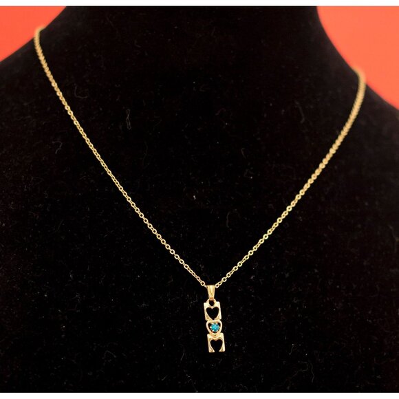 Vintage Mom Necklace Gold Tone Letter Mothers Day By Avon 18 Inches Long - F7 - Picture 2 of 4